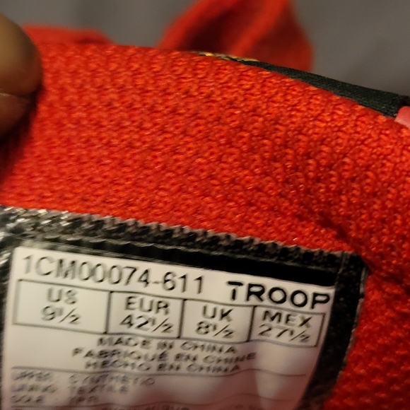 Mens Troop Sneakers - Picture 2 of 3